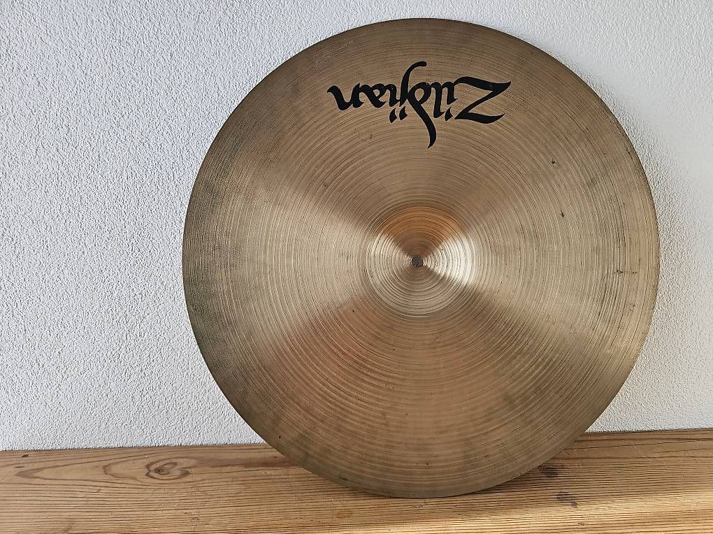 Zildjian Strumenti musicali: Zildjian K Heavy Ride 20" – Usato da Schaffhausen venduto da wch24 2