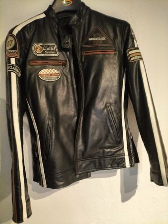 Lederjacke Cuir Promo schwarz mit Patches. Grösse XL