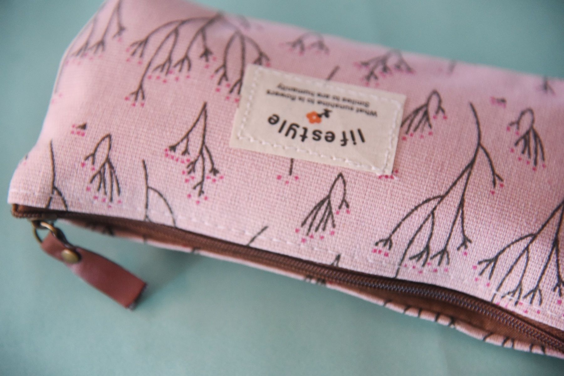 Astucci : Stifteetui / Federmäppchen /Etui - Rosa – Nuovo e nell'imballaggio originale da Frenkendorf venduto da jazzplatten 2