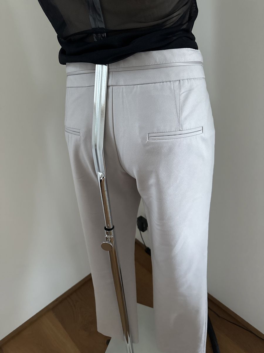 Mango Pantaloni: Elegante Mango Stoffhose hellgrau Gr. 38 – Usato da Chur venduto da Renibe 5