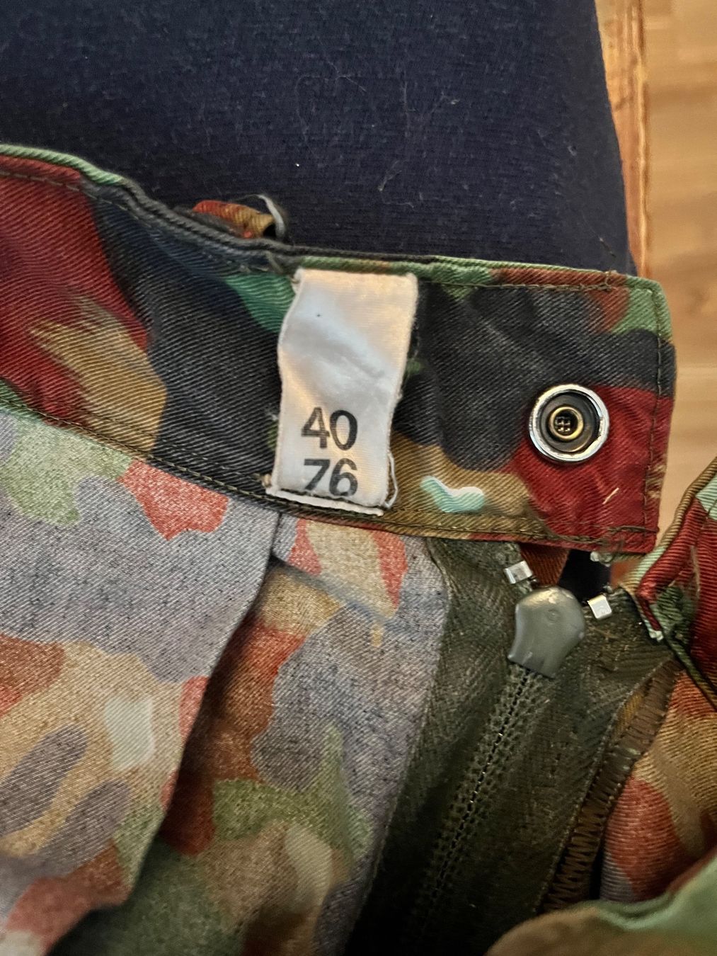 Schweizer Armee Uniformen: Schweizer Armee Bekleidungssatz Tarnmuster – Gebraucht aus Uster von colmo 2