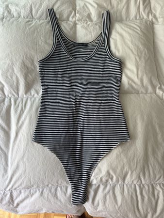 Body Brandy Melville rayé marine et blanc One Size