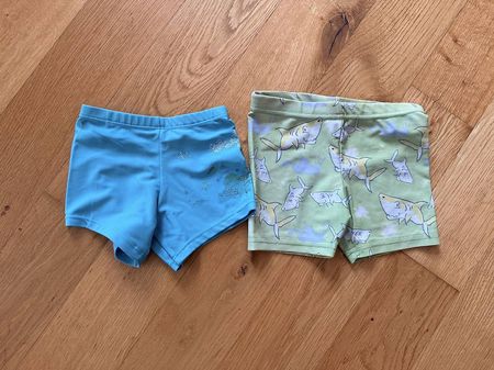 Badeshorts Grösse 92