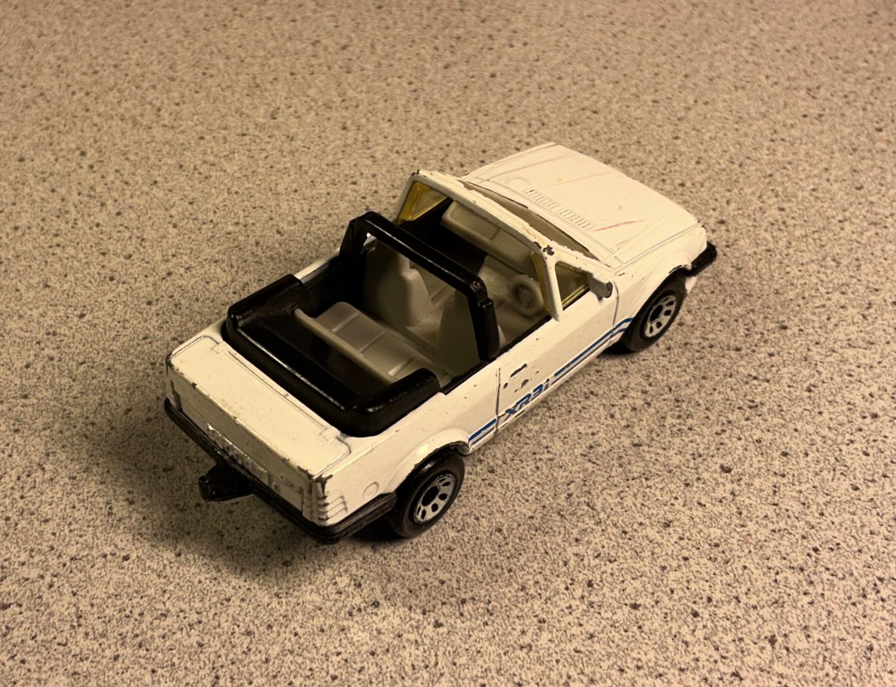 Ford Modellini d'auto: Modellauto Ford Escort Cbriolet XR3i – Usato da Niederhasli venduto da ercp4 2