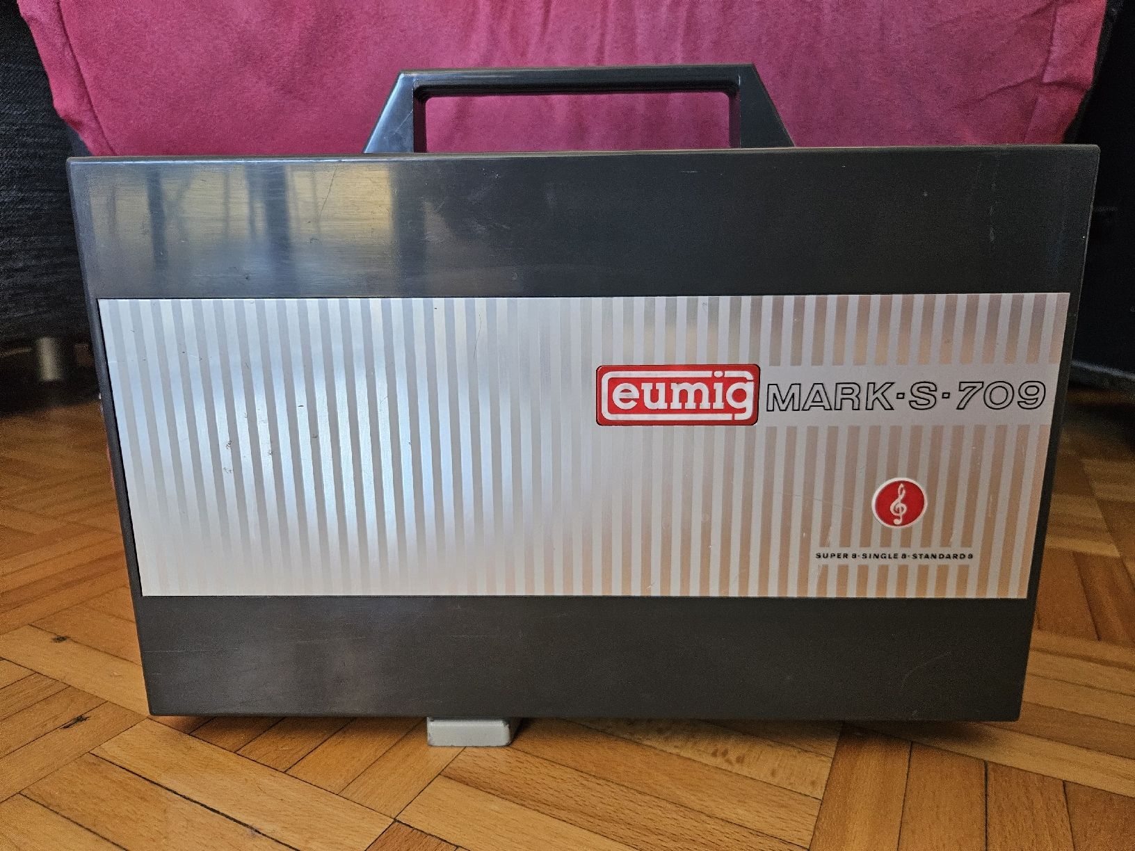 Eumig Vidéoprojecteurs: Projecteur Super8 EUMIG – Défectueux à Couvet par SugarDrops 3
