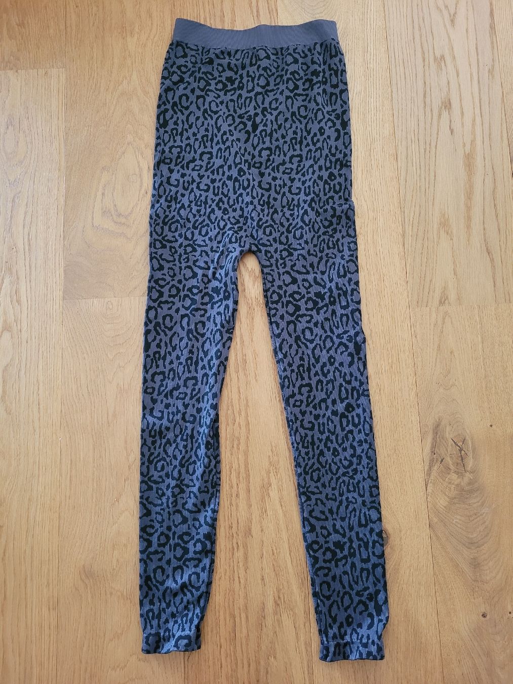 Leggings: Schwangerschaftsleggins Leo-Print – Usato da Rebstein venduto da cla_9rxm