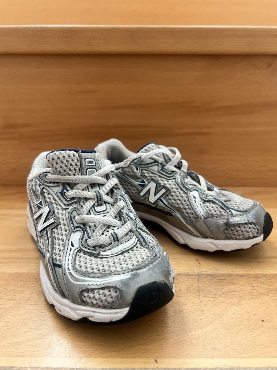 New Balance Chaussures garçon: New Balance 27.5 – D'occasion à Ipsach par Ma_Nu24