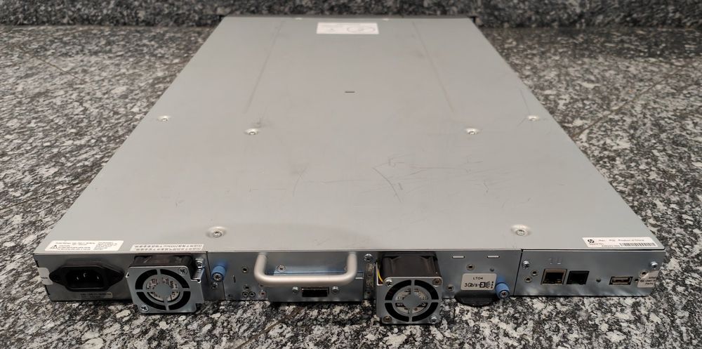 Lecteur Cassette HP StorageWorks DLTVS 40/80 Go SCSI – Modèle 338113-002 D'occasion
