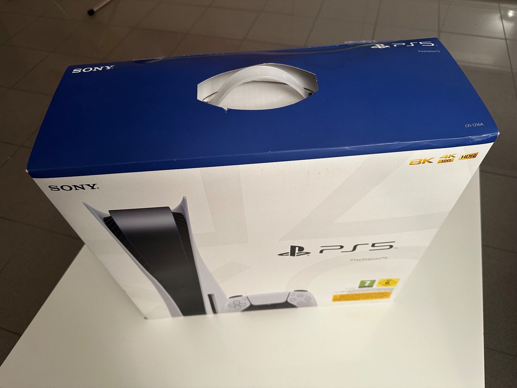 Sony Console: Playstation 5 console con lettore disco – Usato da Caslano venduto da spett68 9