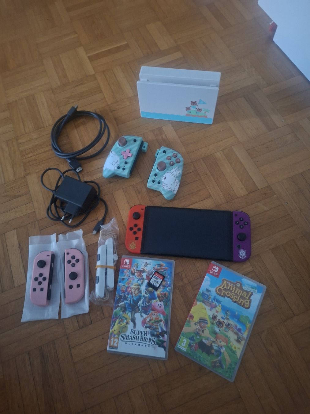 Nintendo Console: Nintendo Switch Oled mit vielen Extras – Usato da Aesch BL venduto da Corinne4147