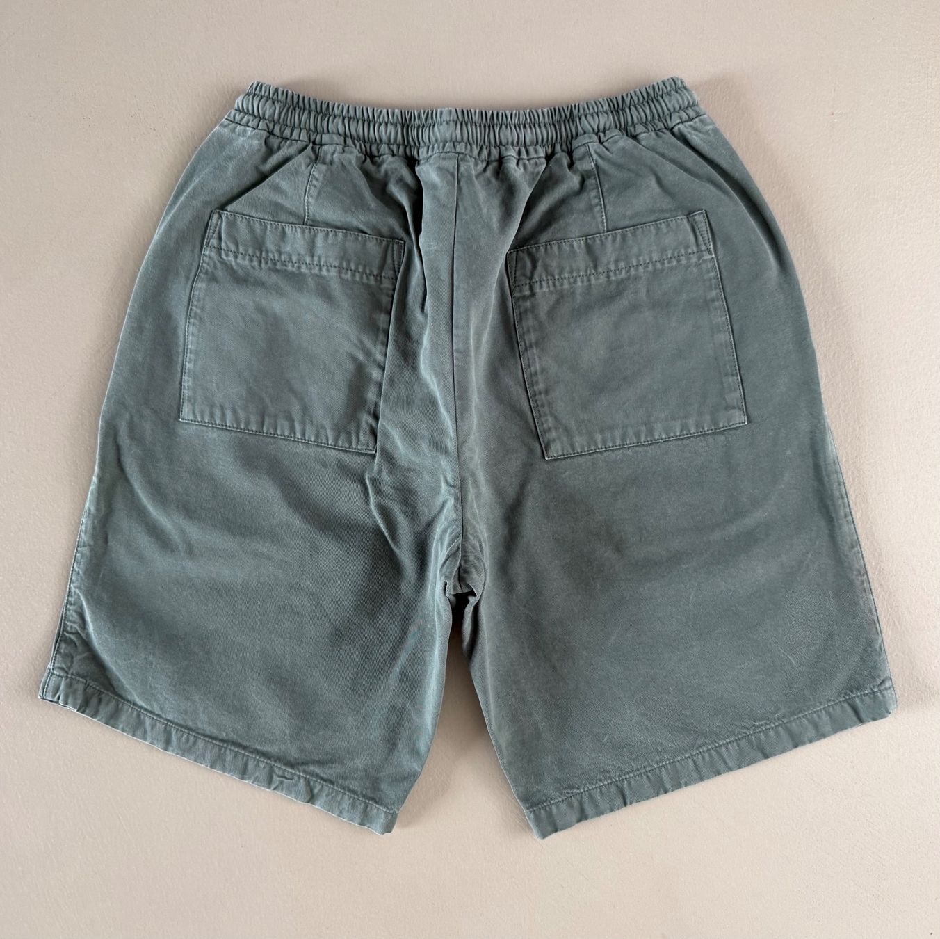 Pelikamo Pantaloni: PELIKAMO Shorts 💚 – Usato da Zürich venduto da ClosetQueen 2