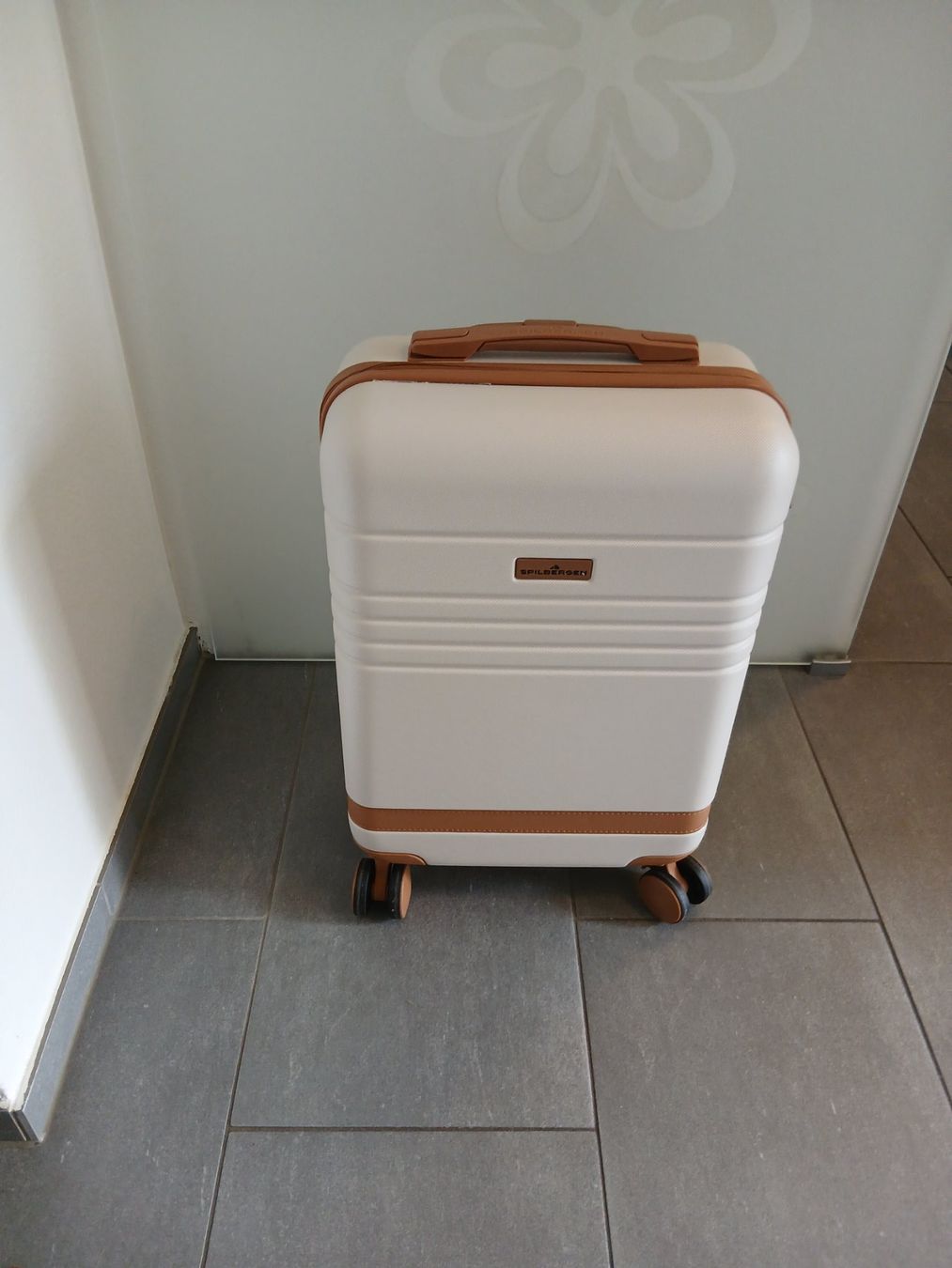 Sonstiges zu Aviatik: Easyjet Hartschalenkoffer – Neu (gemäss Beschreibung) aus Birsfelden von coccobello03