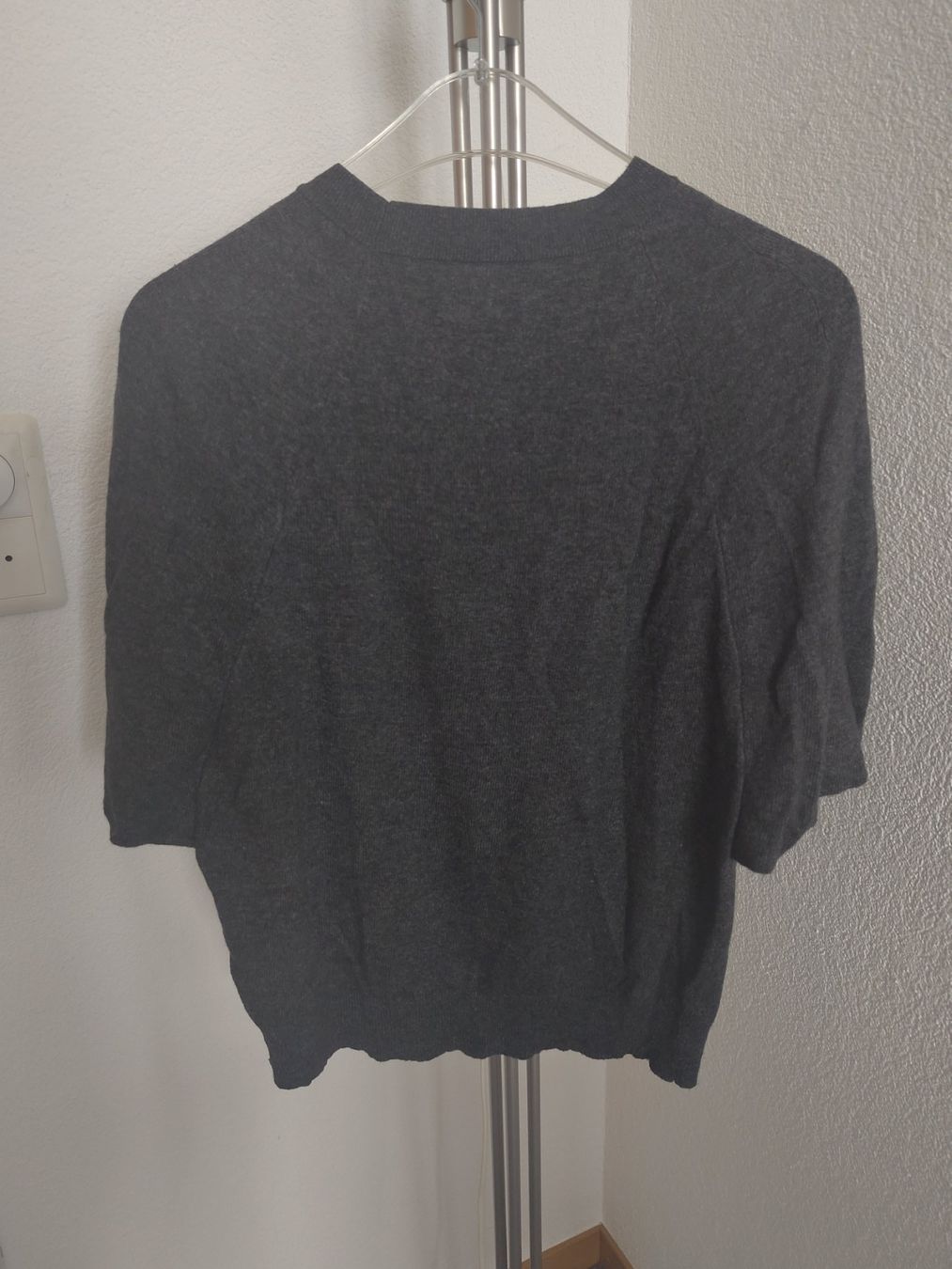 Allsaints Maglioni & Felpe: Allsaints Pullover grau Cashmere- Mix Gr. XS neuwertig – Usato da Arbon venduto da Franca1979 2