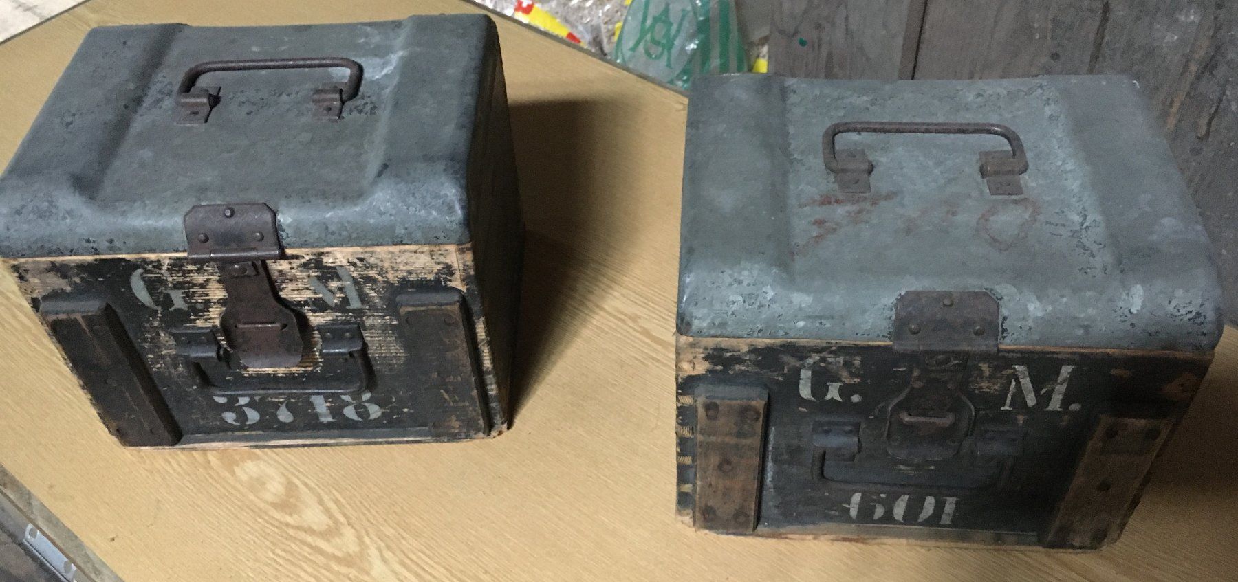 Attrezzatura & Pezzi di ricambio: 2 antike Munitionskisten, Holzkisten – Usato da Luzern venduto da Solanor13 1