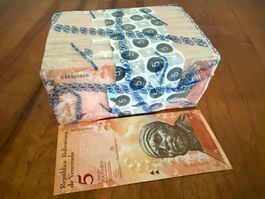 Venezuela 2011 - Brick: 10 Bündel 100 x 5 Bolivares UNC