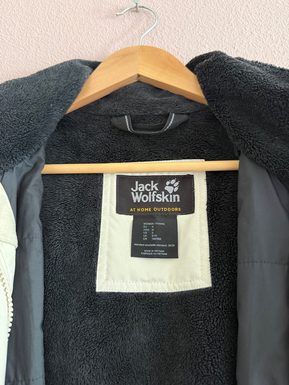 Jack Wolfskin Giacche: Jack Wolfskin Winterjacke Weiss Grösse S – Usato da Basel venduto da Ninja.11 3