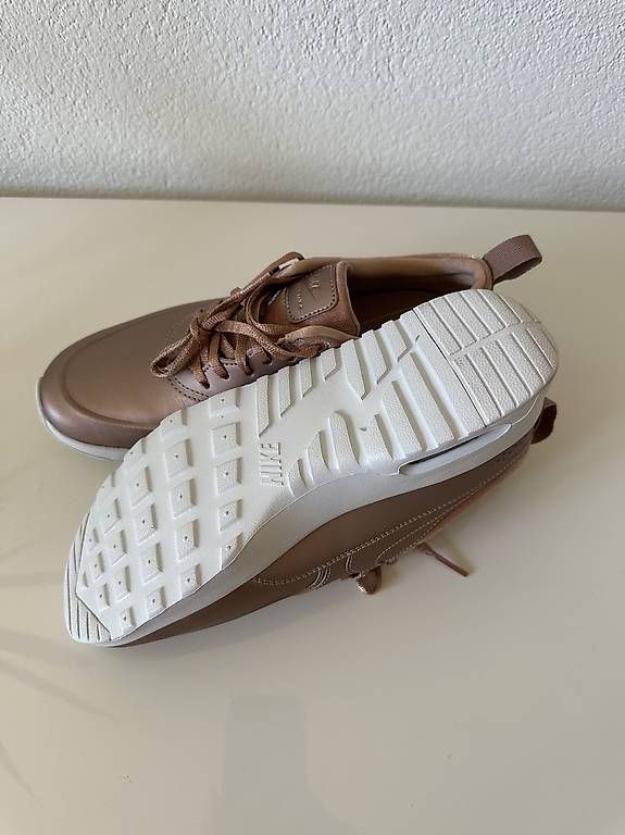 Nike Damenschuhe: Nike Airmax – Neu (gemäss Beschreibung) aus Obernau von goodday02 1