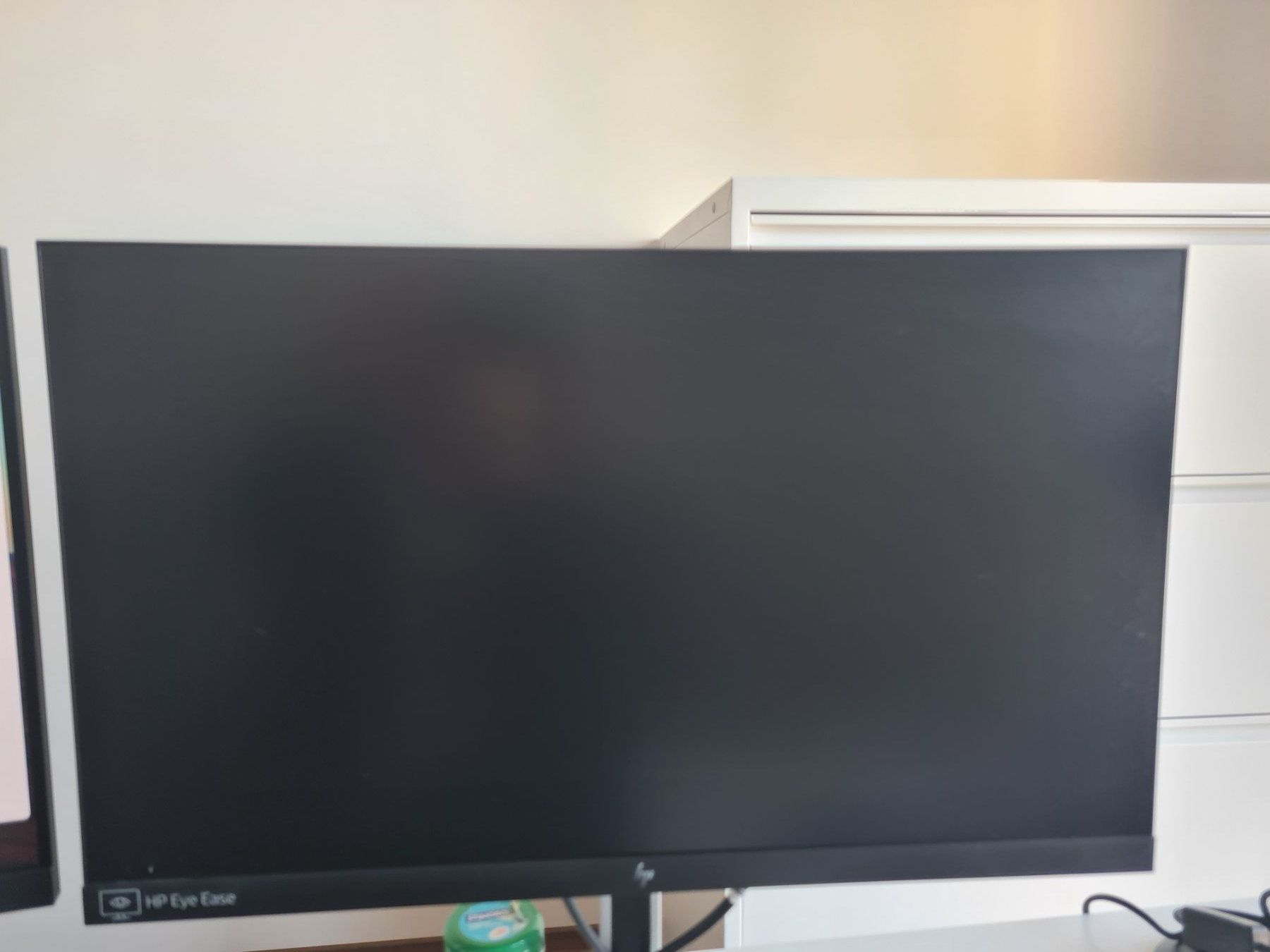 Hewlett Packard Monitor: HP 23" Monitor E23 G4 , FHD, neuwertig – Nuovo (secondo la descrizione) da Schindellegi venduto da Rose7791
