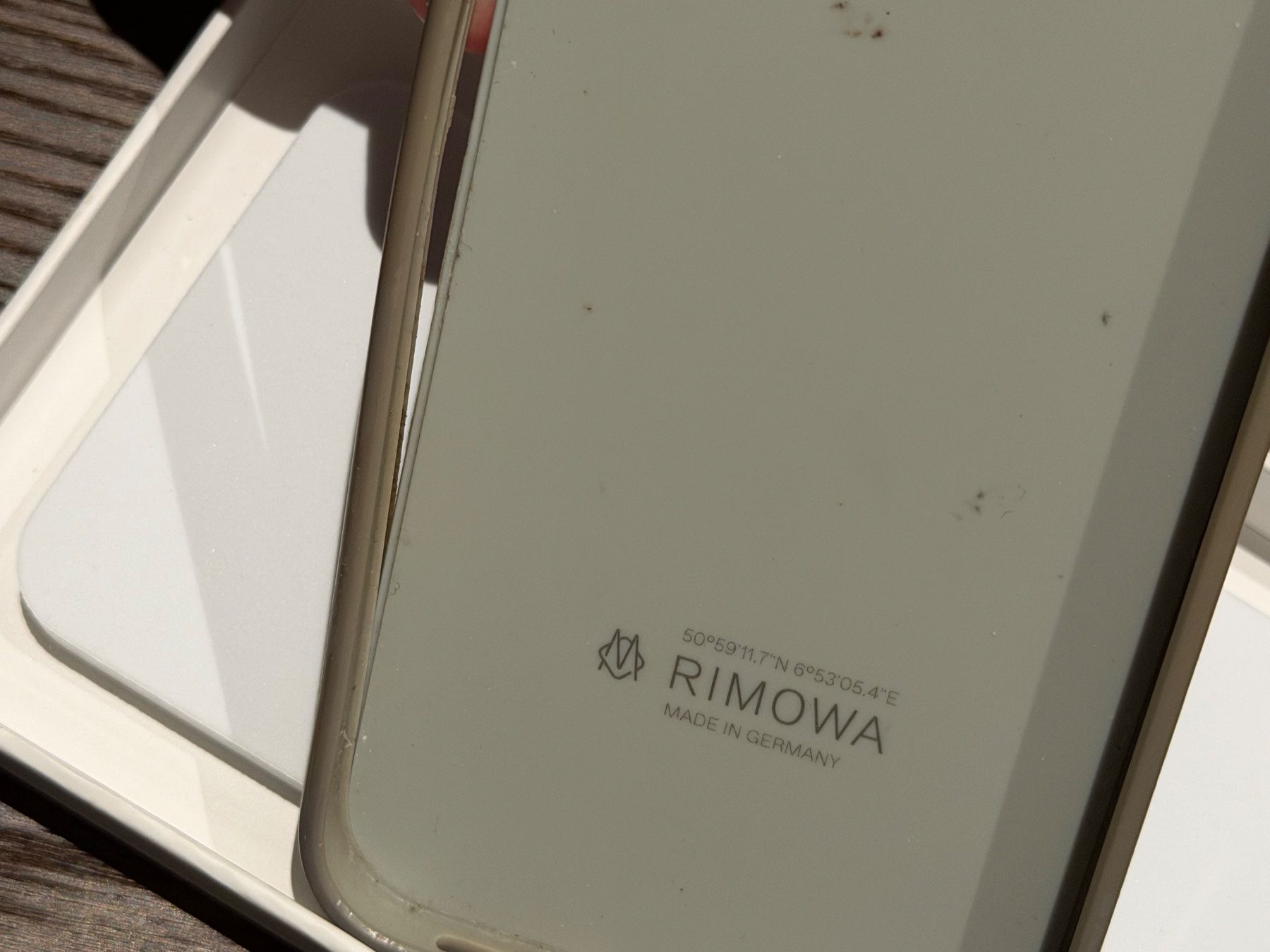 Apple Cover & Protezioni schermo: Rimowa iPhone 14 Pro Max Hülle – Usato da Münchenbuchsee venduto da arouse.swiss 3