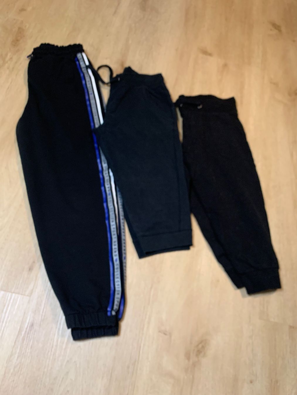 Lotti di vestiti: Hosen Gr.M – Usato da Niederhasli venduto da Nati134