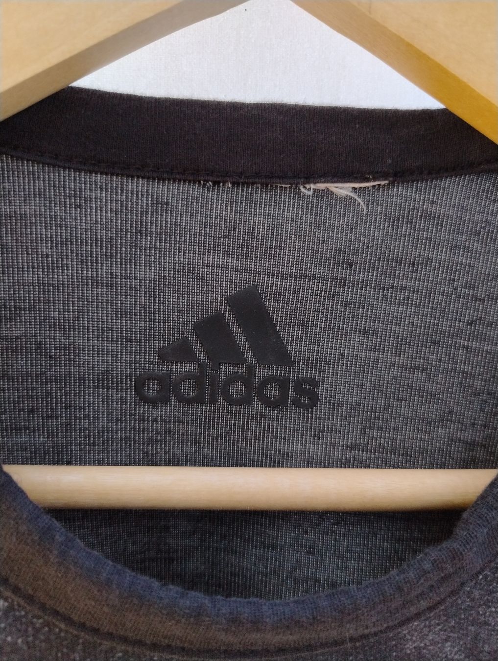 Adidas Pulls & Sweat-shirts: Adidas Damen Pullover anthrazit, Gr. S – D'occasion à Kirchberg BE par lau_ksj5 3