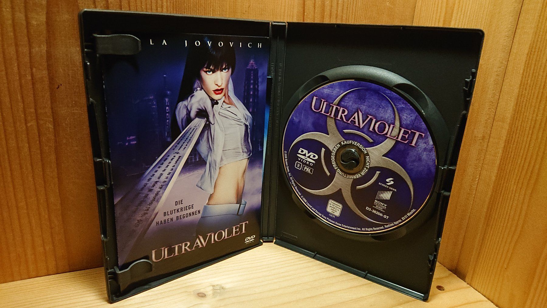 Tutti i DVDs: ULTRAVIOLET DVD mit Milla Jovovich – Usato da Wilderswil venduto da Exebub 2
