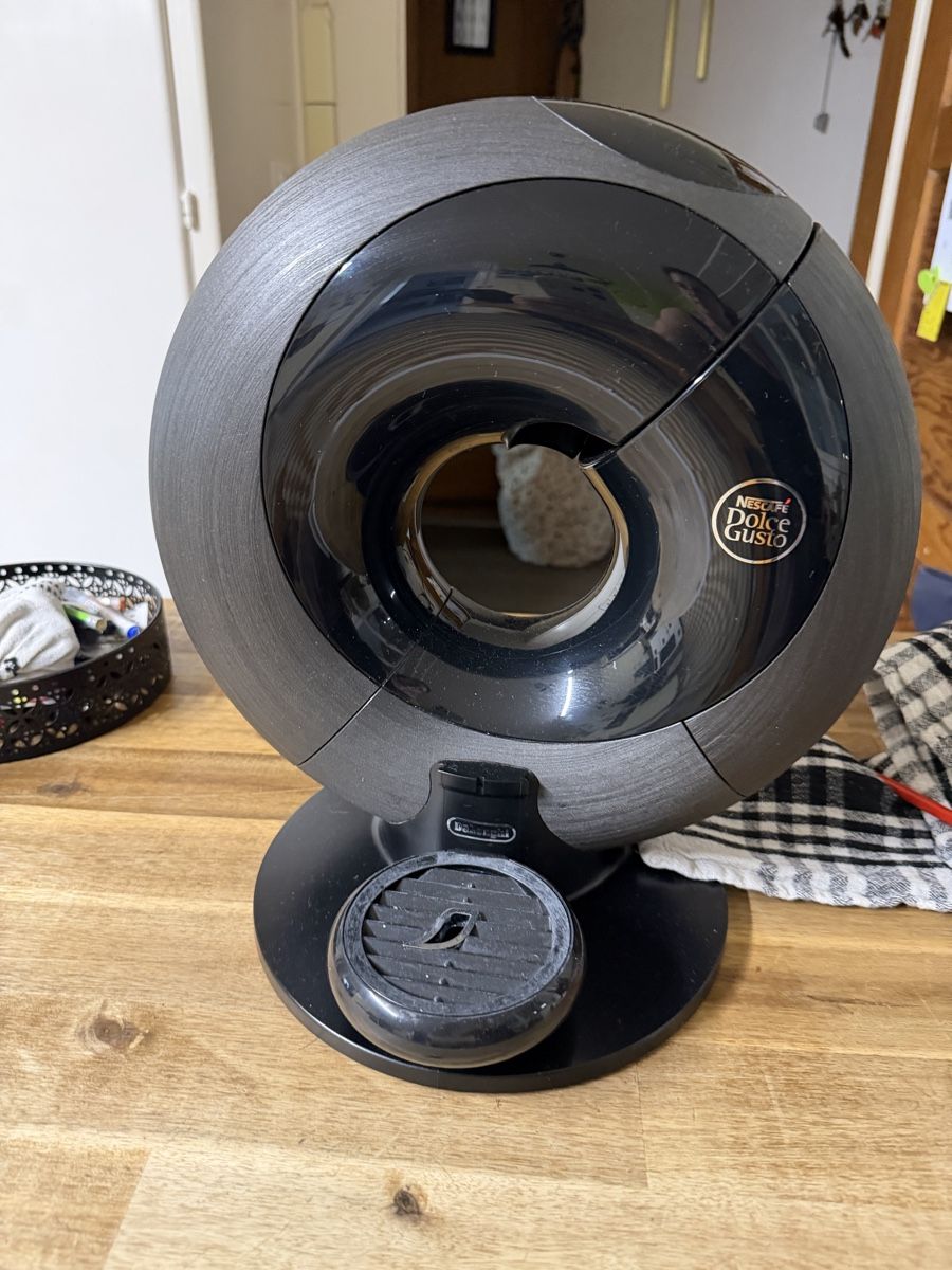 Nescafé Macchine per caffè & Macchine per espresso: Dolce Gusto Kaffemaschiene – Usato da Aedermannsdorf venduto da luecu70000
