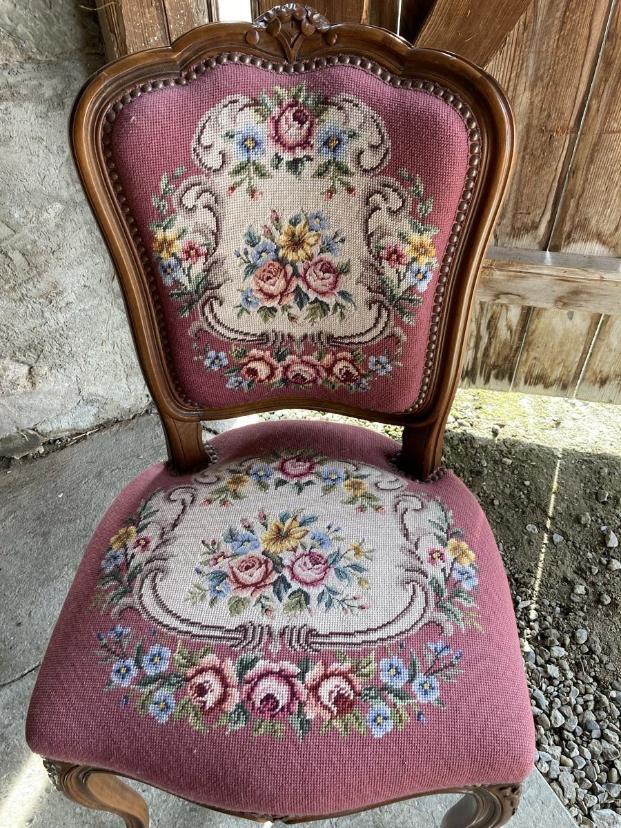 Sedie: Antiker Stuhl mit Blumenmuster – Usato da Mönchaltorf venduto da Tschibi 5
