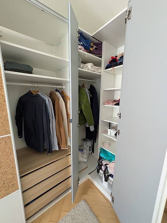 Armoires: IKEA PAX Kleider mit eck élément. – D'occasion à Zürich par MarcDG 1