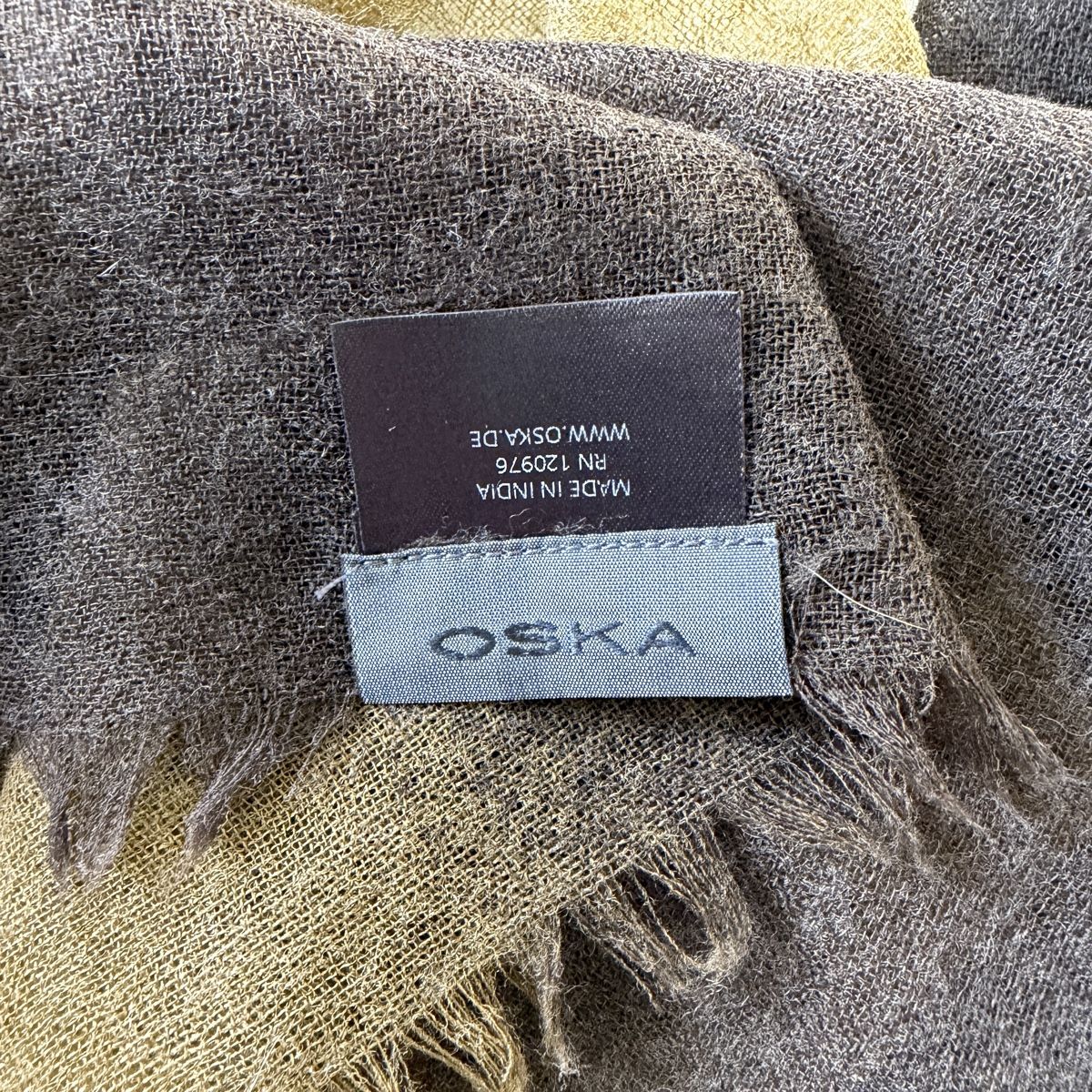 Oska Foulard & Sciarpe: OSKA Large Wool Scarf – Nuovo (secondo la descrizione) da Freienbach venduto da Avviivva_Shop 3