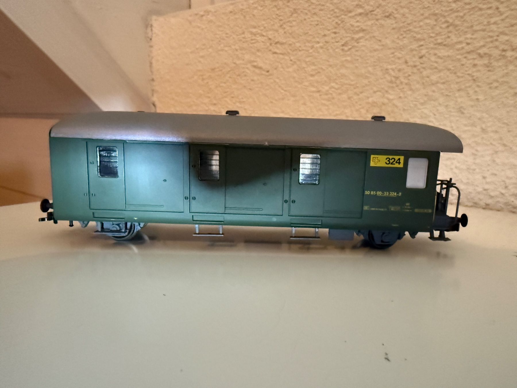 Aku Modellini di ferrovie: AKU Postwagen Z2 Nr. 324, mit neuem Post-Logo – Usato da Riet (Neftenbach) venduto da Xedos0 1