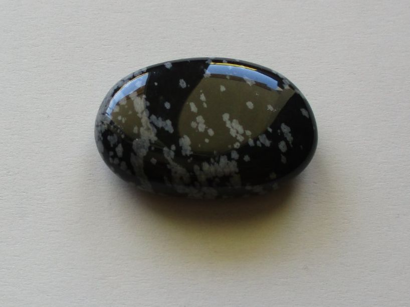 Minerali & Pietre curative: Obsidienne flocon de neige polie – Usato da La Sarraz venduto da plu_v9cf