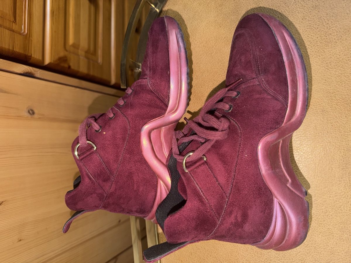 Scarpe da donna: Sneakers Bordeaux Grösse 39 – Usato da Hinwil venduto da zu_zuli 1