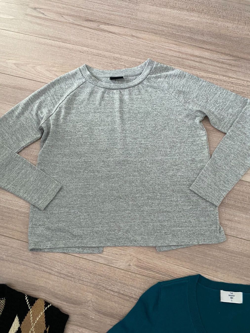 Pullover & Sweatshirts: 3 Stk. Damen Pullover Set Gr. S – Gebraucht aus Bonstetten von VCLS 3