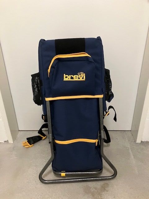 Marsupi portabebè: Brevi Kindertrage-Rucksack mit Sitz, top! – Usato da Lengnau BE venduto da Mdoppia 1