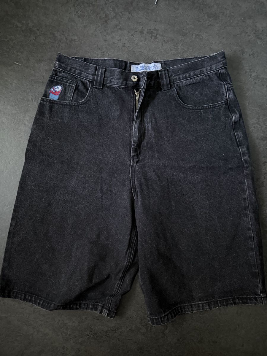 Pantaloni: bigboy jorts black – Nuovo (secondo la descrizione) da Hünenberg See venduto da broglisvintage