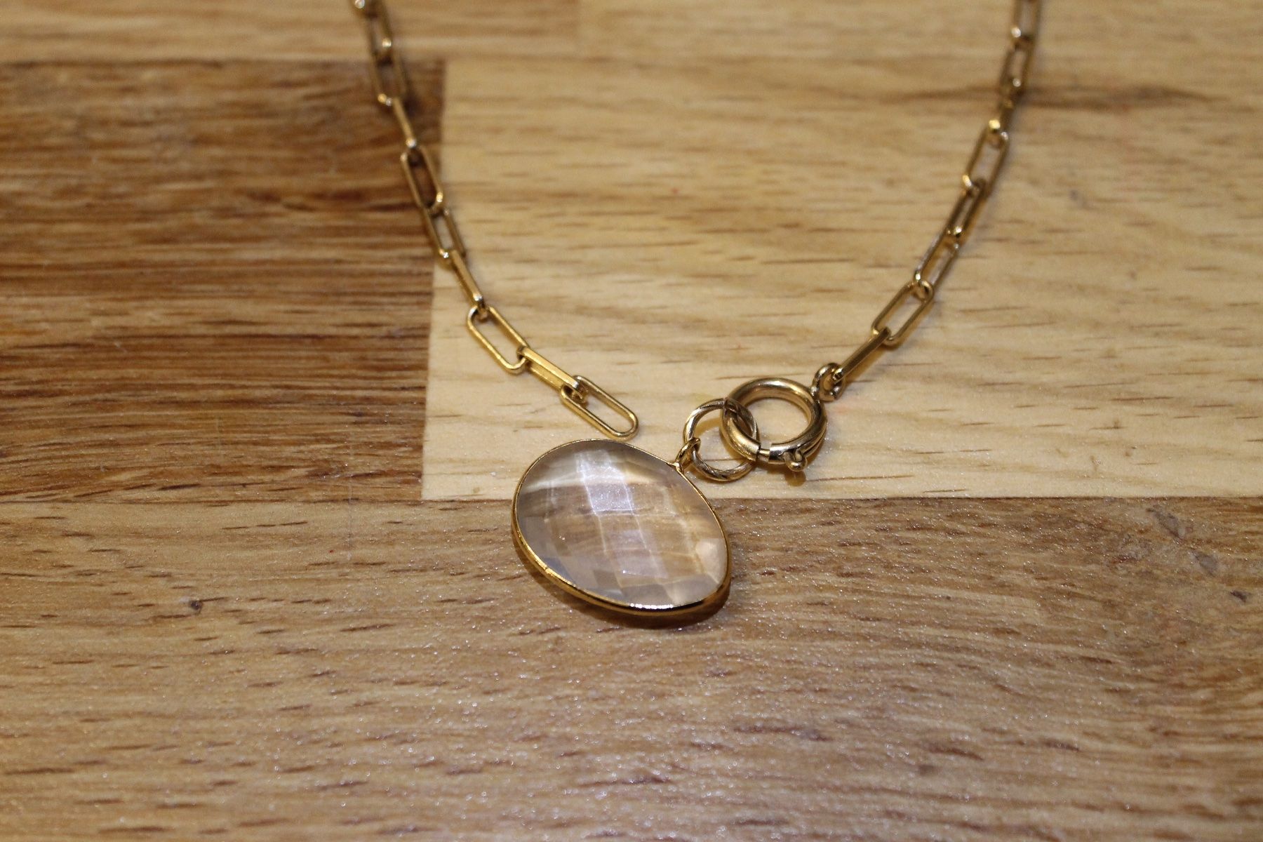 Abercrombie Catenine: Collier avec charm cristal de roche – Usato da Renens VD venduto da rou_k7m5 1