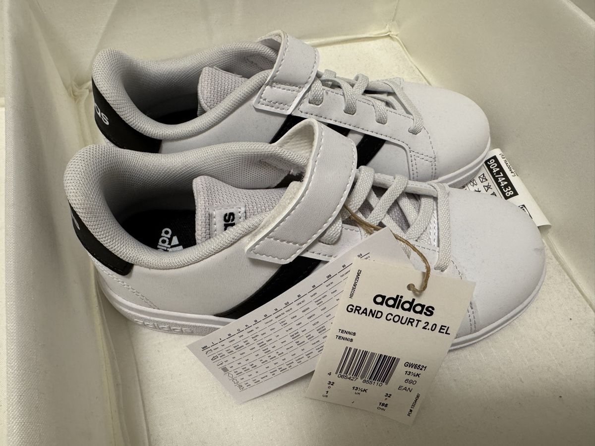 Adidas Scarpe per ragazzi: Chaussures enfant – Nuovo (secondo la descrizione) da Schönenwerd venduto da Luparveen