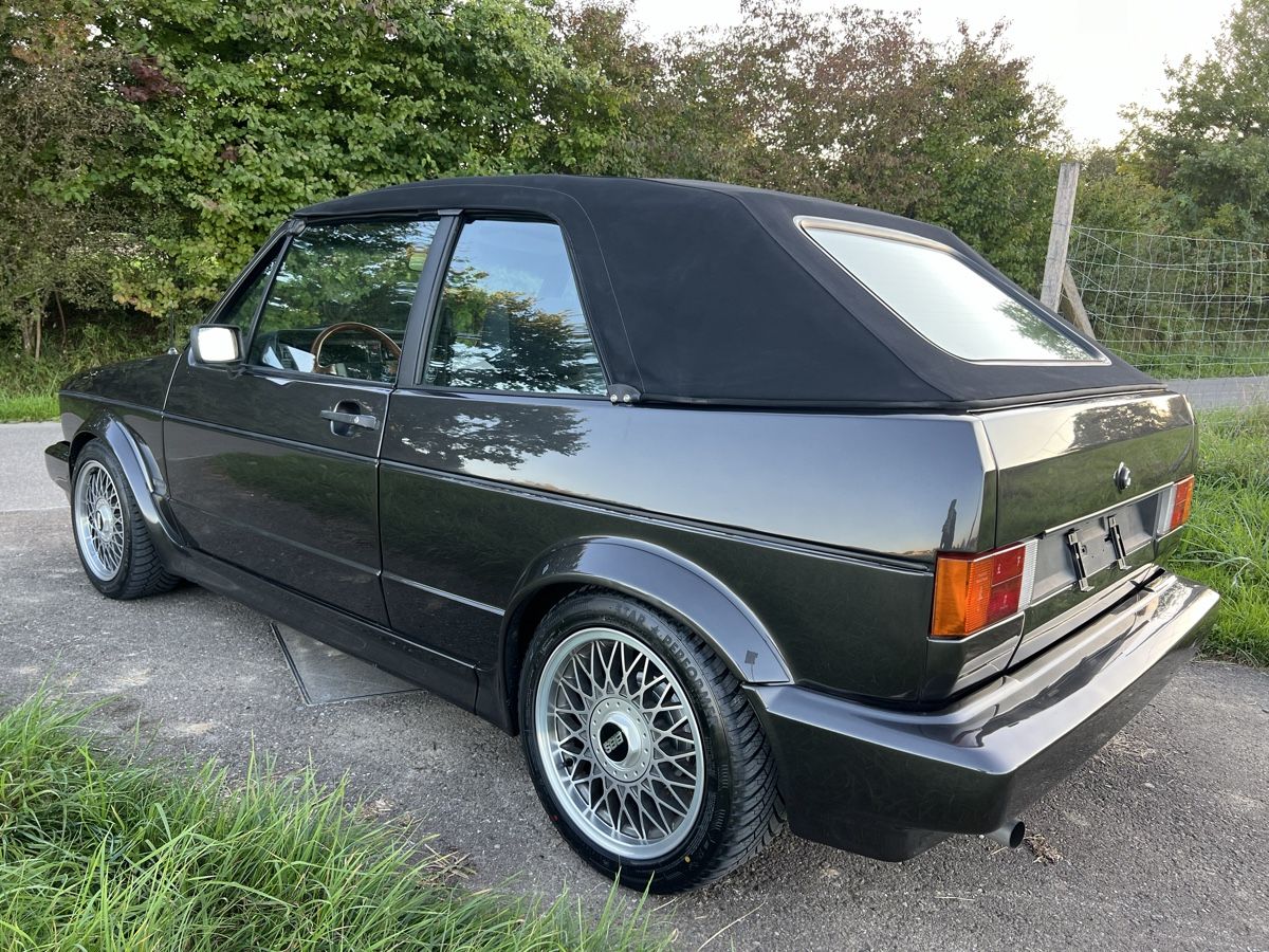 Autos: VW Golf 1 Cabriolet gepflegt – D'occasion à Rümlang par  2