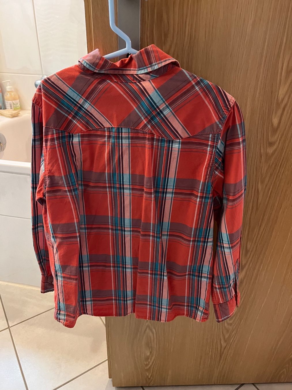 H&M Hemden, T-Shirts & Polos: Hemd Gr. 122, langärmlig – Gebraucht aus Wallisellen von Kaktus8304 1