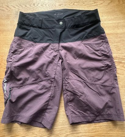 Sportliche kurze Damen-Hose von Vaude