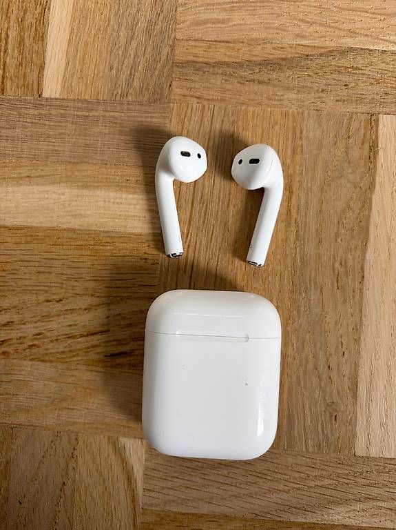 Apple Kopfhörer: Apple AirPods – Gebraucht aus Rüti ZH von lgremlich