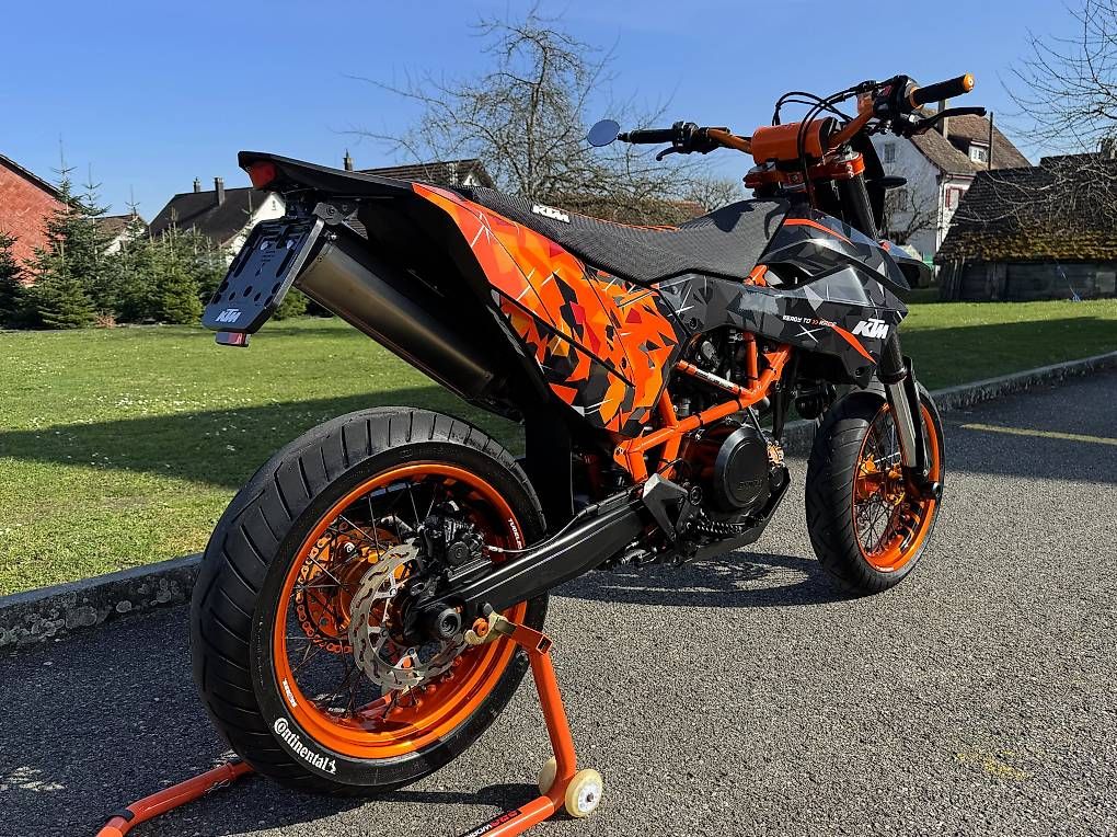 Strada: KTM 690 SMC R – Usato da Grüningen venduto da KTM93 1