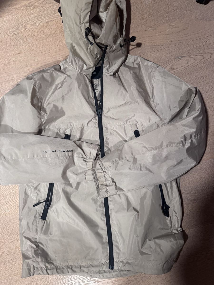 H&M Giacche: Windbreaker h&m – Usato da Wädenswil venduto da jewelsy