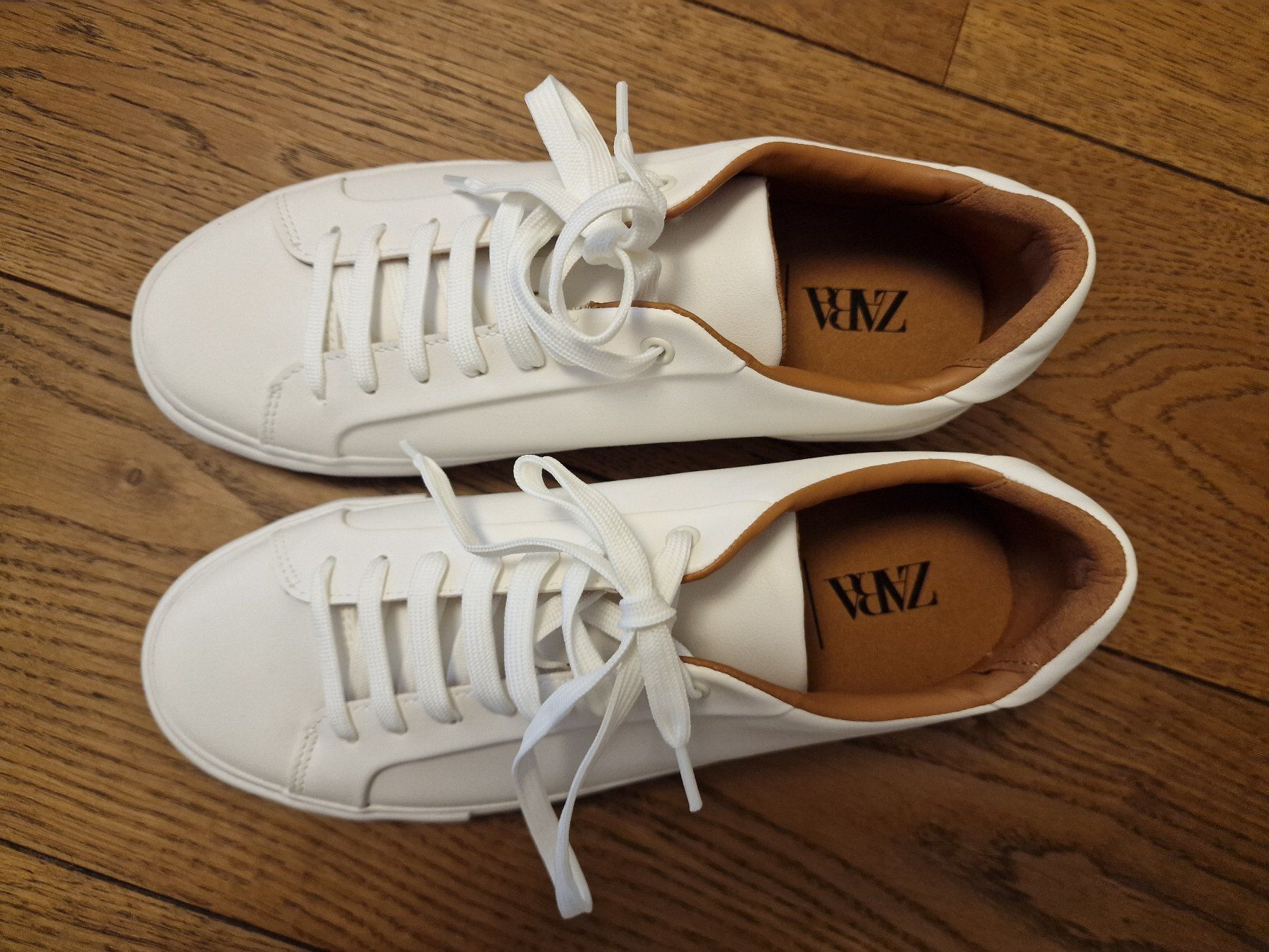 Zara Herrenschuhe: Weisse ZARA Sneaker Gr. 41 Lederoptik neu – Neu (gemäss Beschreibung) aus Meierskappel von HeartWear 1
