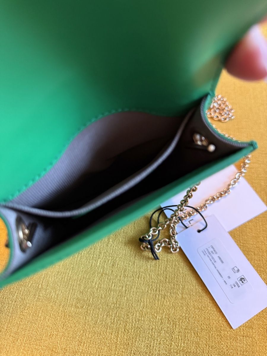 Furla Borse da donna: Furla Handy-Umhängetasche Neu – Nuovo e nell'imballaggio originale da Feusisberg venduto da Mila1122 2