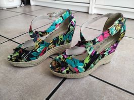 Sandales compensées d'été à motifs floraux, Taille 38