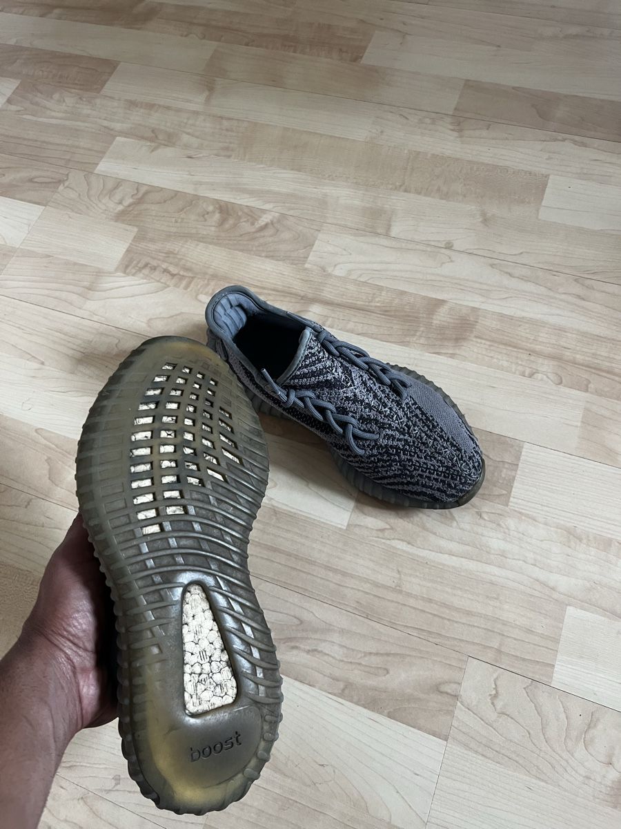 Scarpe da uomo: adidas Yeezy Boost 350 V2 Beluga 2.0 – Usato da Bern venduto da Japsian 3