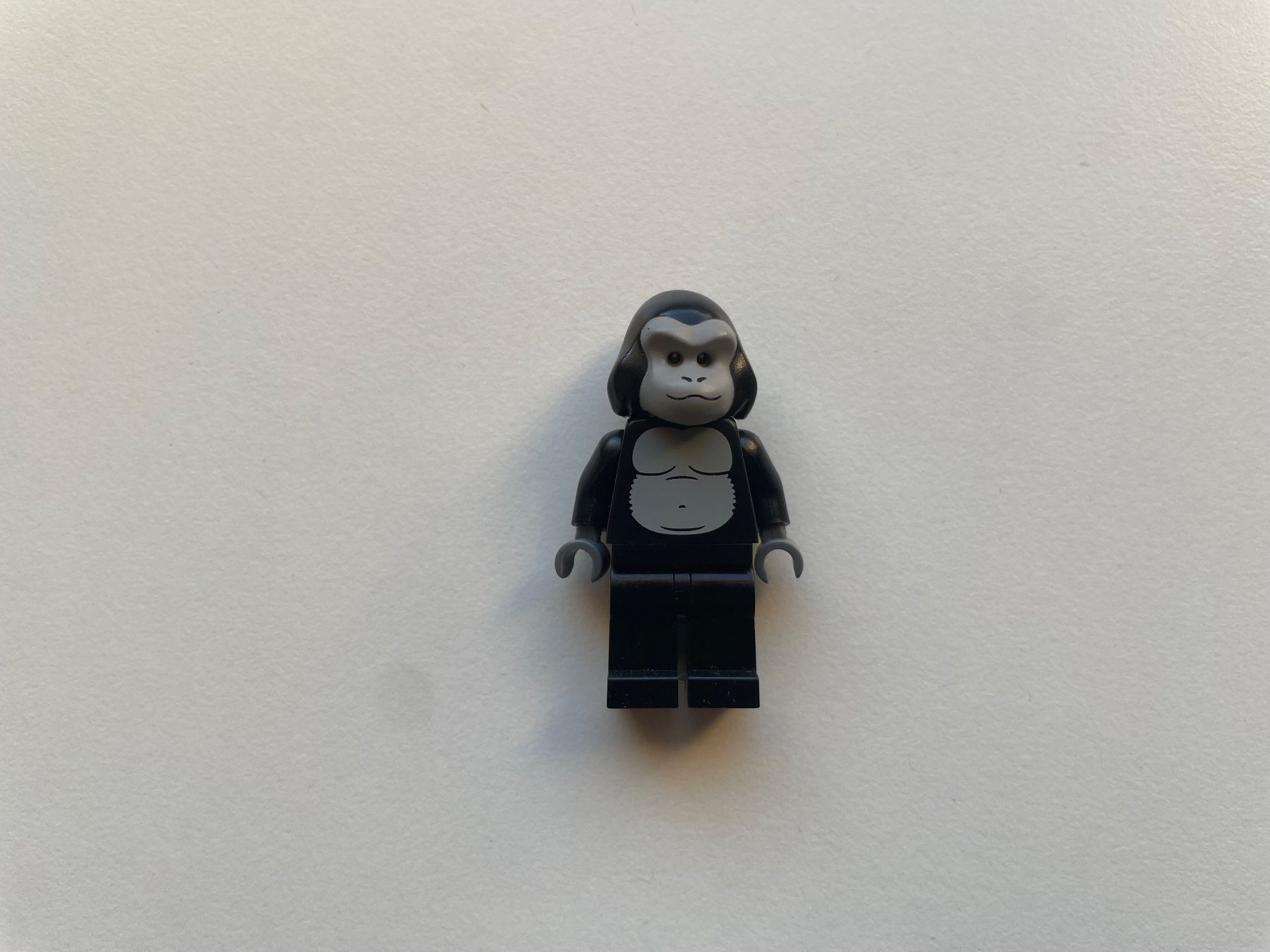 Lego Kit di costruzioni: Lego Minifigure Series 3 - Gorilla Suit Guy – Usato da Walenstadt venduto da GreenGoblin 2