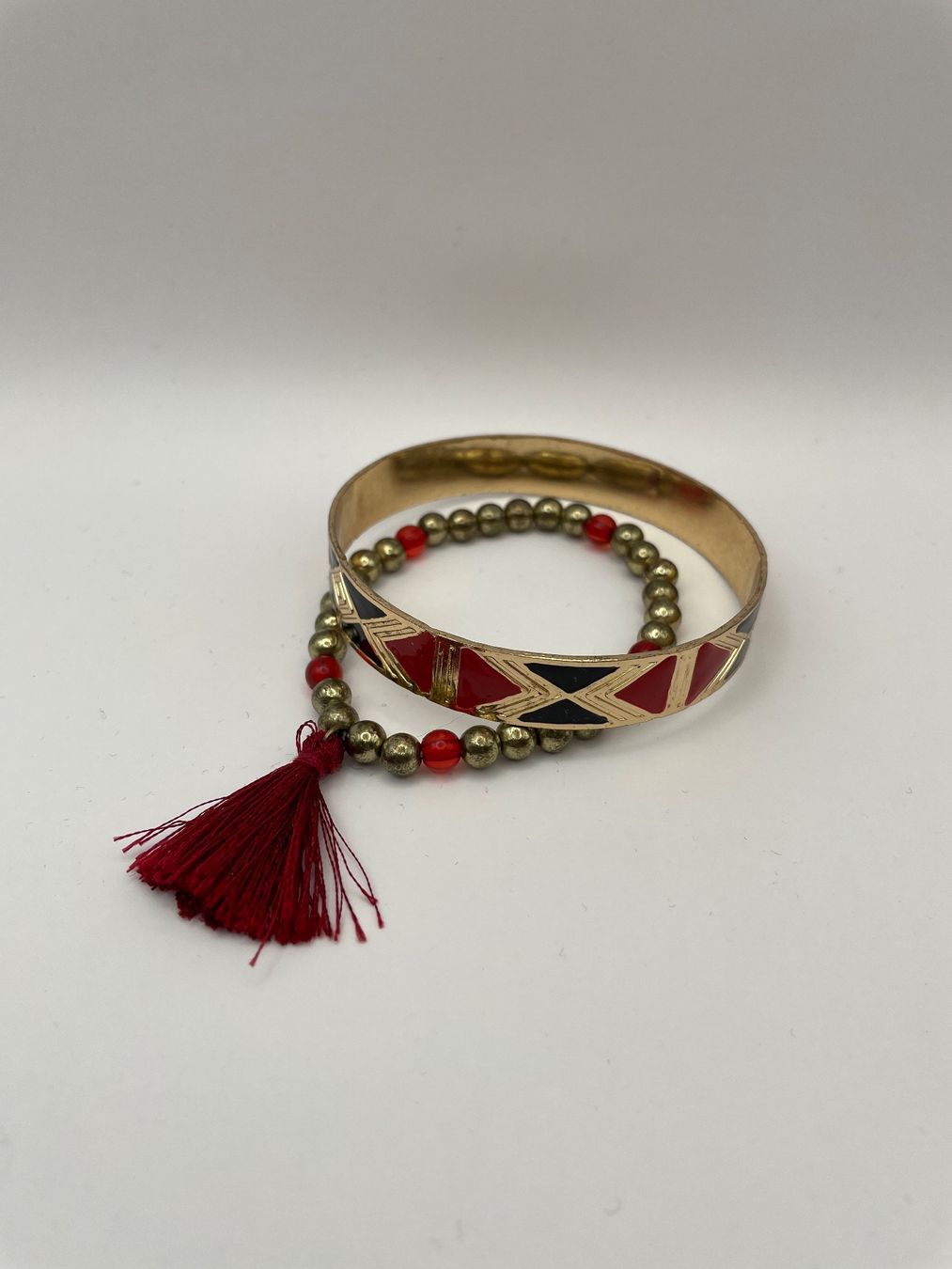 Armbänder & -reifen: Armreif Set  gold/rot – Gebraucht aus Auenstein von moin.